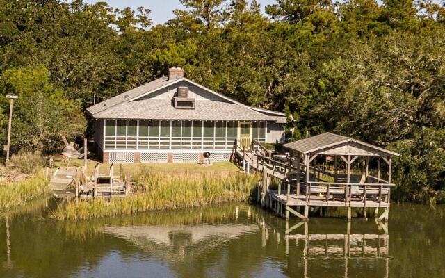 Cedar Creek - 3 Br Home