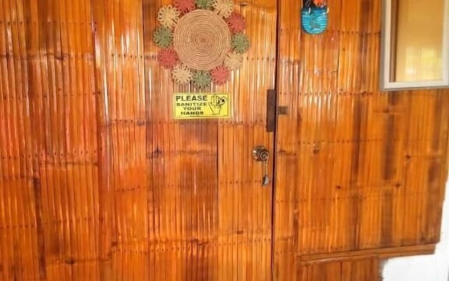 Titanic's Nipa Huts by Hiverooms