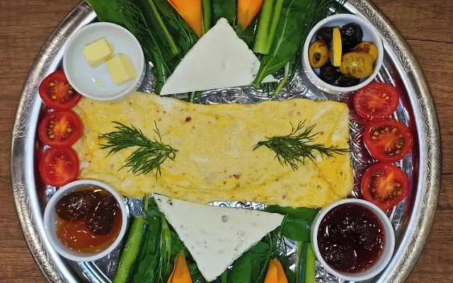 Lavin Hotel & Suites