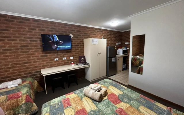 Balranald Colony Inn Motel