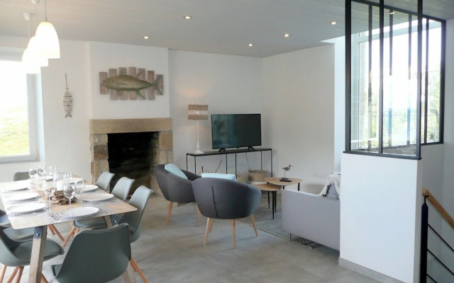 Holiday Home in Plonevez Porzay