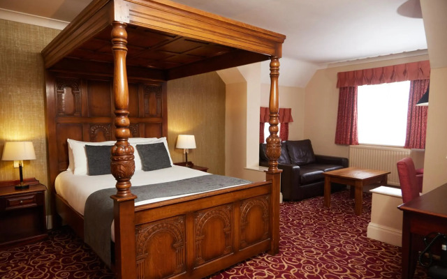 The Fieldhead Hotel by Greene King Inns