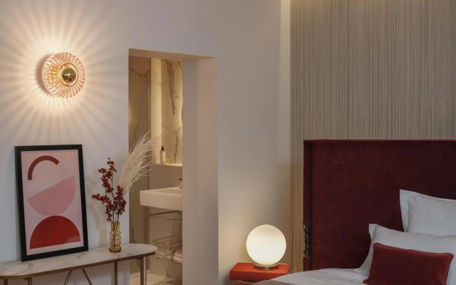Seven Hotel Paris