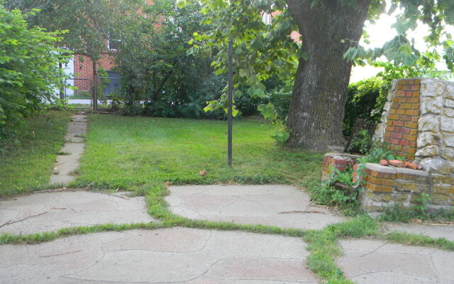 Maple Street Bed and Breakfast LLC