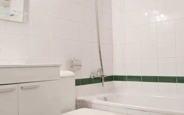 Barrio de Santa Cruz Muy luminoso