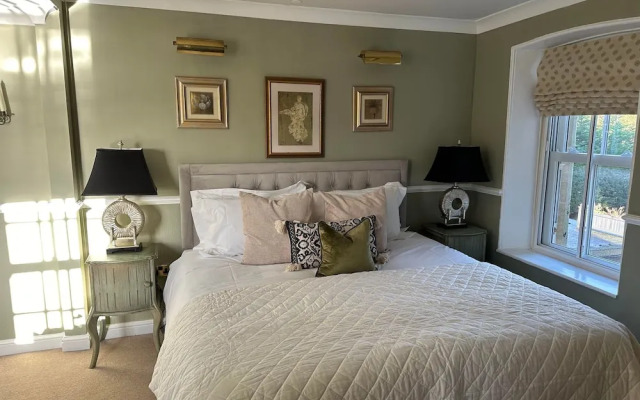 Burford Lodge Hotel