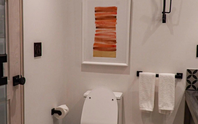 Flamboyan Hotel & Residences