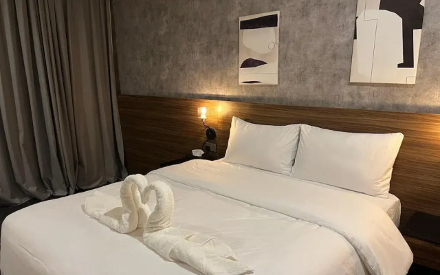 Lazöy Hotel