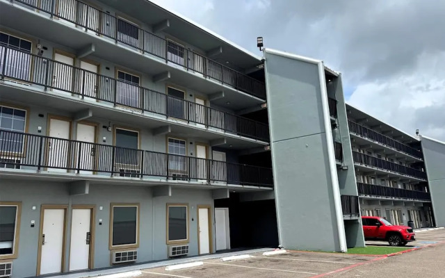 Super 8 by Wyndham Corpus Christi Airport