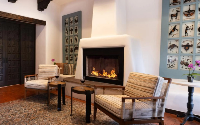 Piñon Court By La Fonda