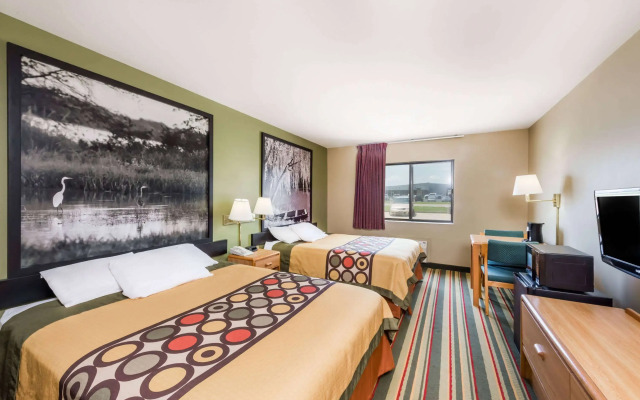Super 8 by Wyndham Chanute