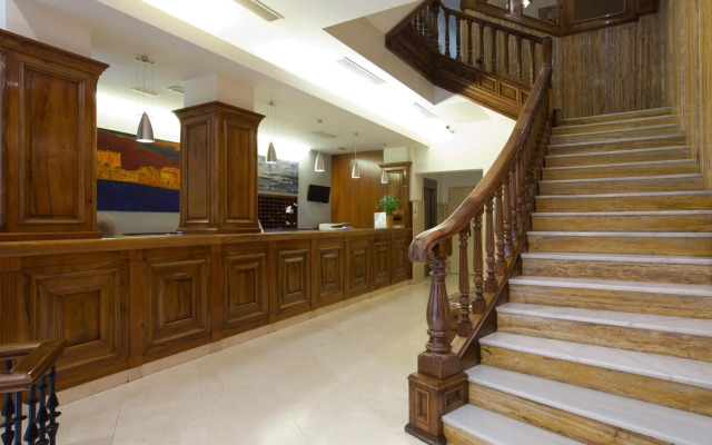 Hotel Don Curro