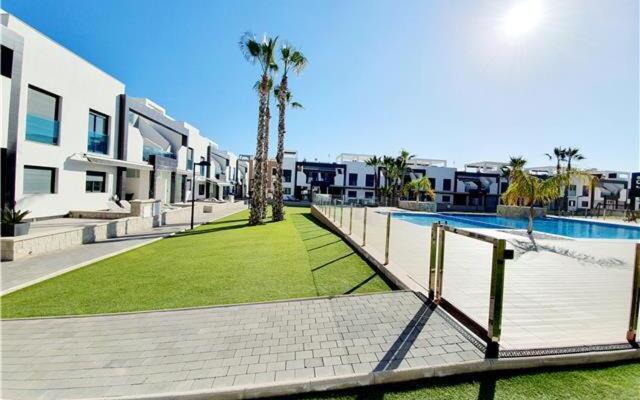 Oasis Beach La Zenia 19