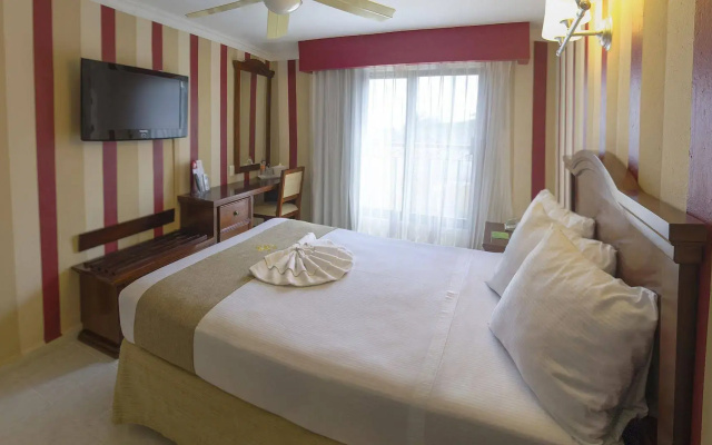 Hotel Plaza Colonial