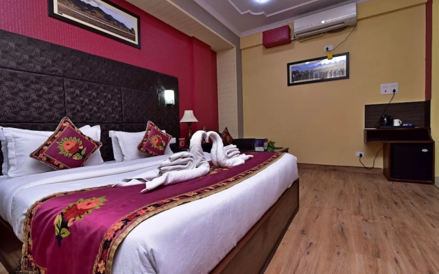 Hotel The Grand Mamta