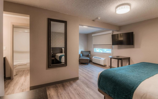 The Hotel Y