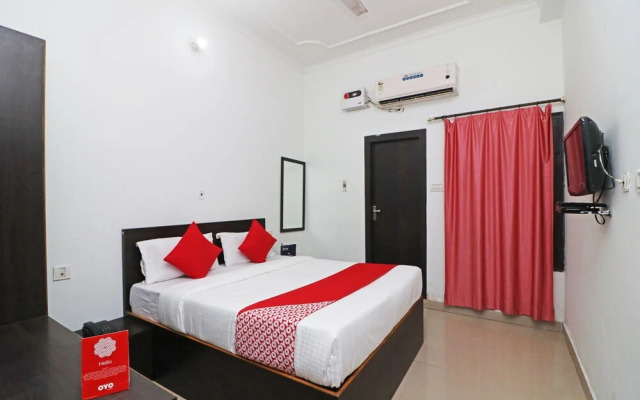 OYO 24199 Hotel Ojus Tower