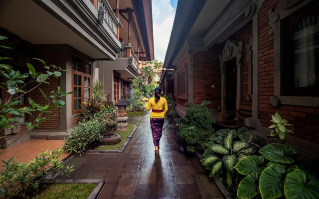 Adi Dharma Hotel Legian