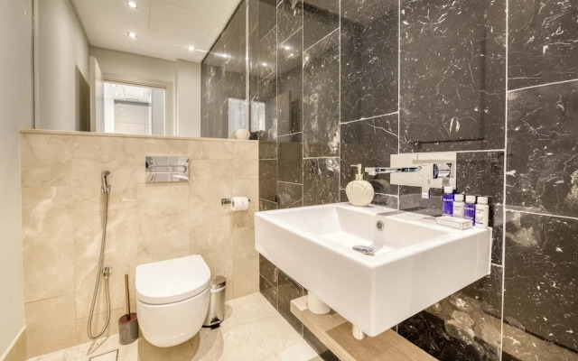 Maison Privee - The 8 Palm