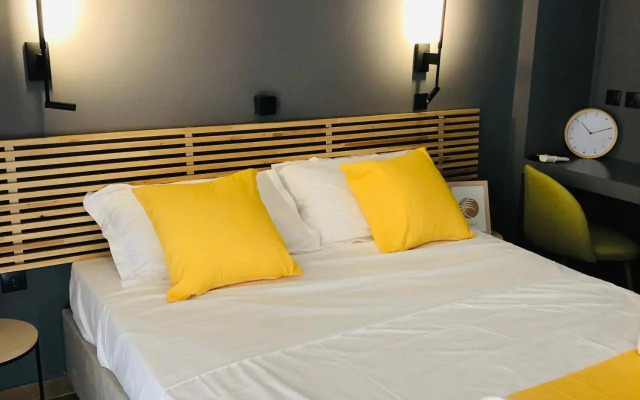Metropolitan Complex Suite 2@faliro