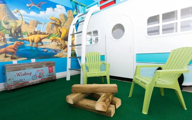 6BR Game Room Plus Large Pool