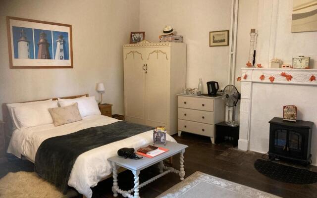 7 Dagnaud De la Tude our family farmhouse style home with en-suite