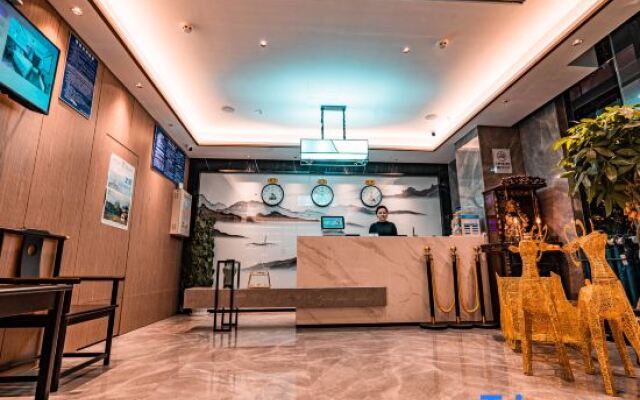 Rugao Yunlai Jurong Hotel