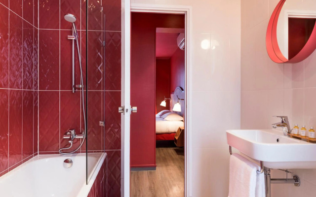 Hôtel Boris V. by Happyculture