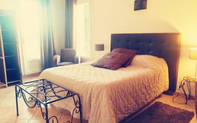 Chambre d'Hotes Le Bel Oustau