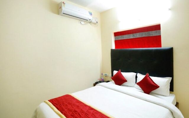 OYO 491 Apartment Hotel Namo Suites