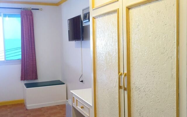 Phi Phi K House