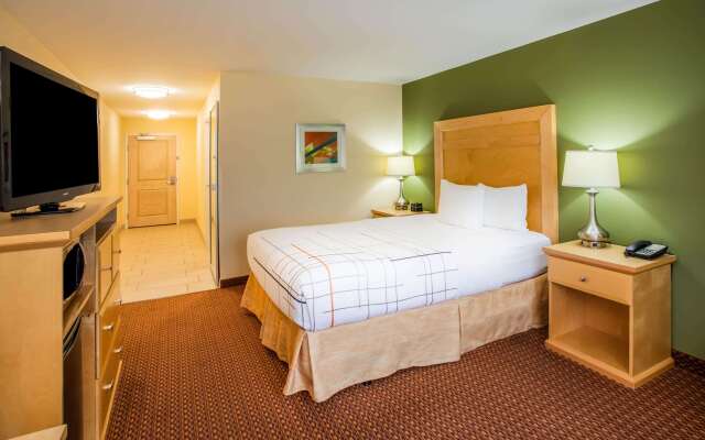 La Quinta Inn & Suites by Wyndham Rochester Mayo Clinic S