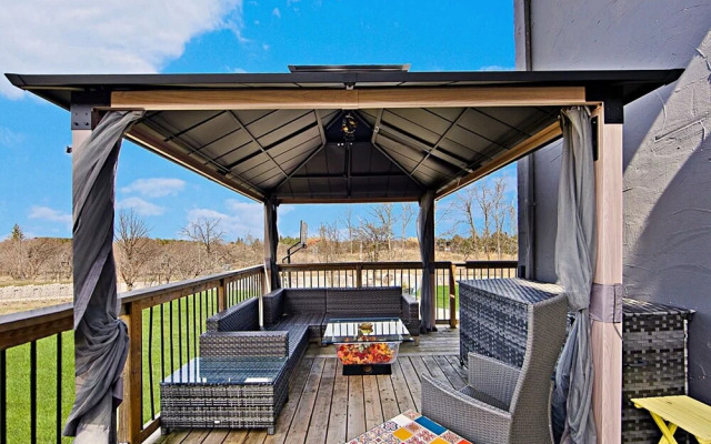 Rustic 5BR Escape  Sauna Hot Tub