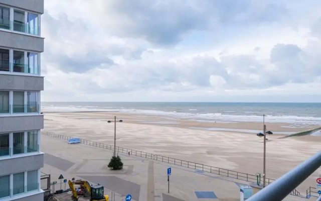 Studio Retreat With Sunny Terrace