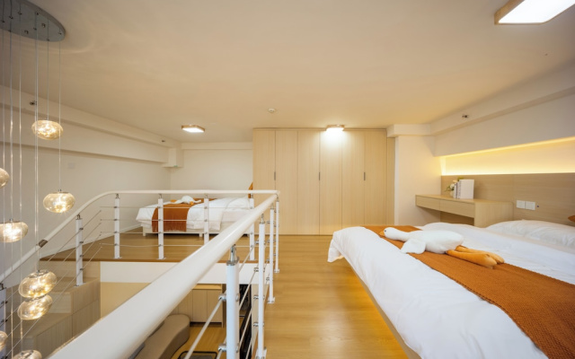 The HEJINN House - Design Lofts & Suites