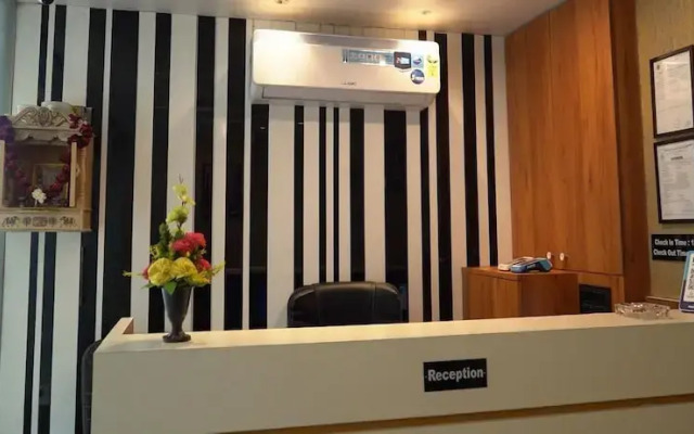 Hotel OM Tapovan