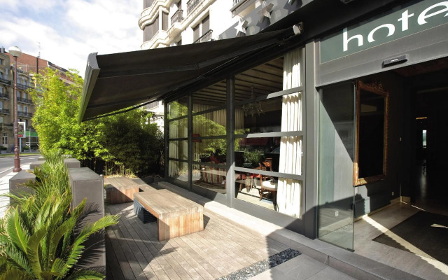 Hotel Niza