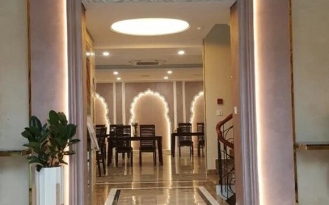 Golden Tree Hotel & Apartment