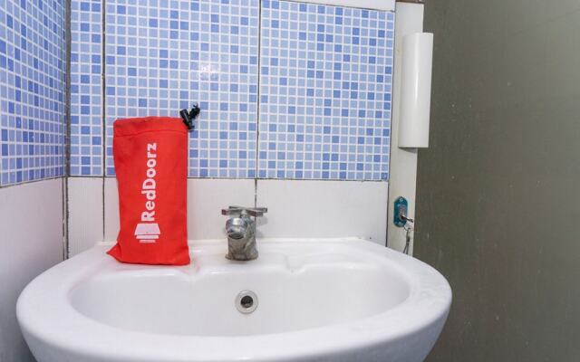 RedDoorz @ MT Haryono Street Waingapu