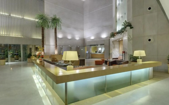 Pride Plaza Hotel, Ahmedabad