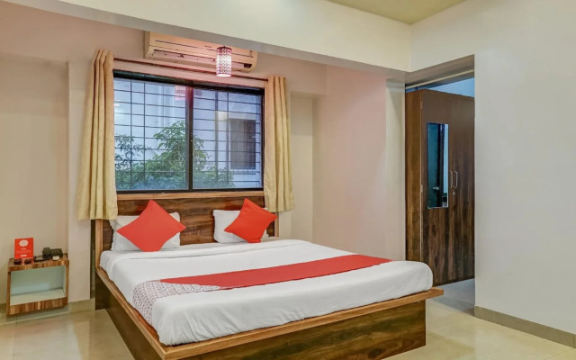 Aero Studio by OYO Rooms