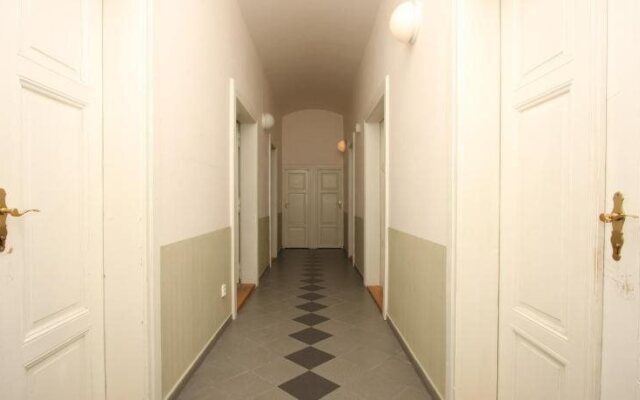 Charles Square Hostel