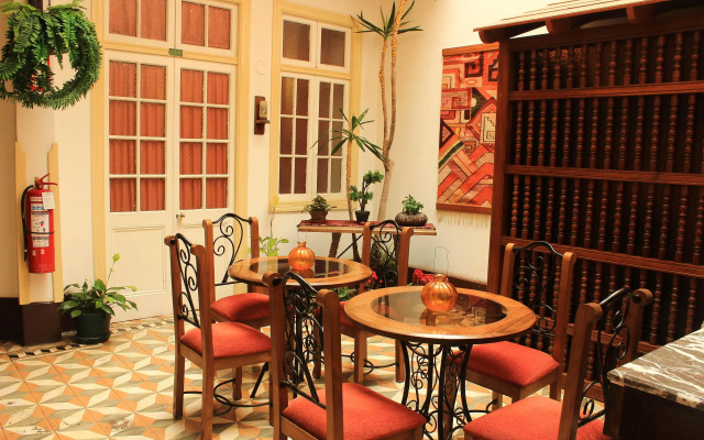 Hostal Porta