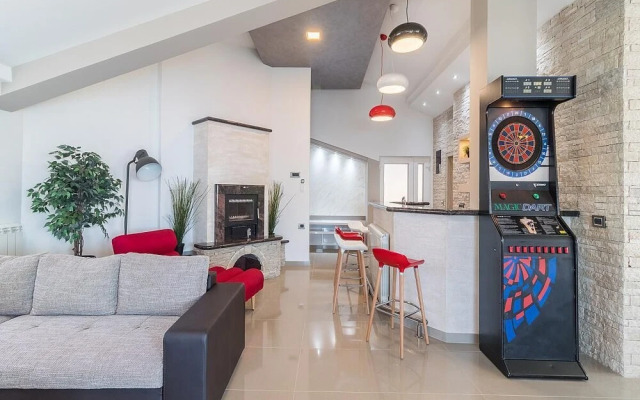 Luxury Villa Maxima