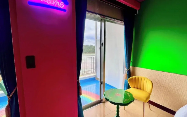 Hundred Days Hotel