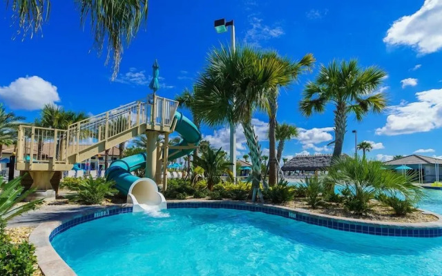 1566plunker 4 Bedroom Townhouse by RedAwning