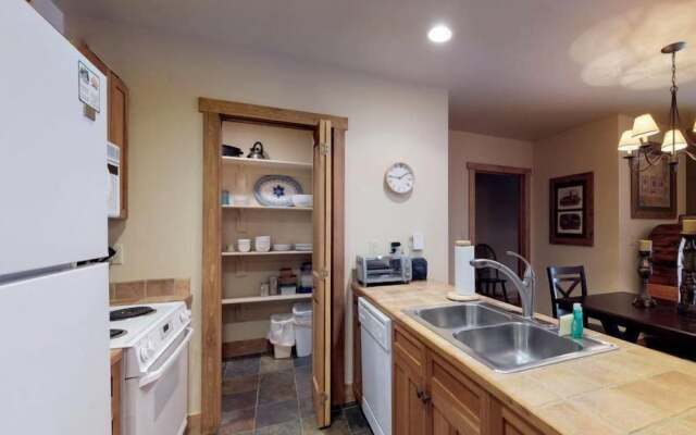Red Hawk Lodge 2 Bedroom Condo in River Run Village
