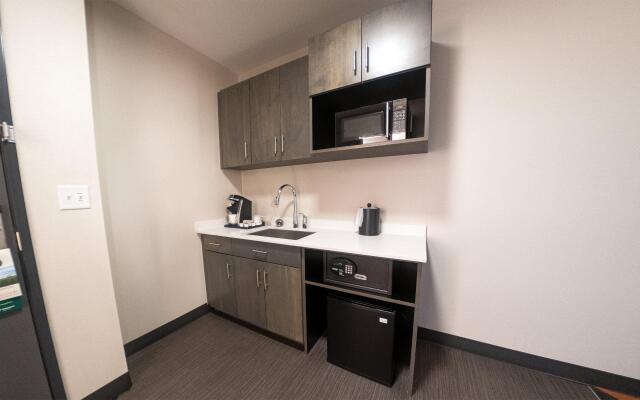 Holiday Inn & Suites Philadelphia W - Drexel Hill by IHG