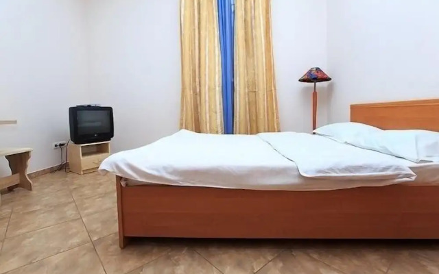 Guest House on Bessarabska Square