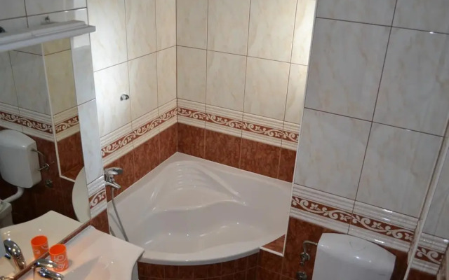 Apartments Karlo